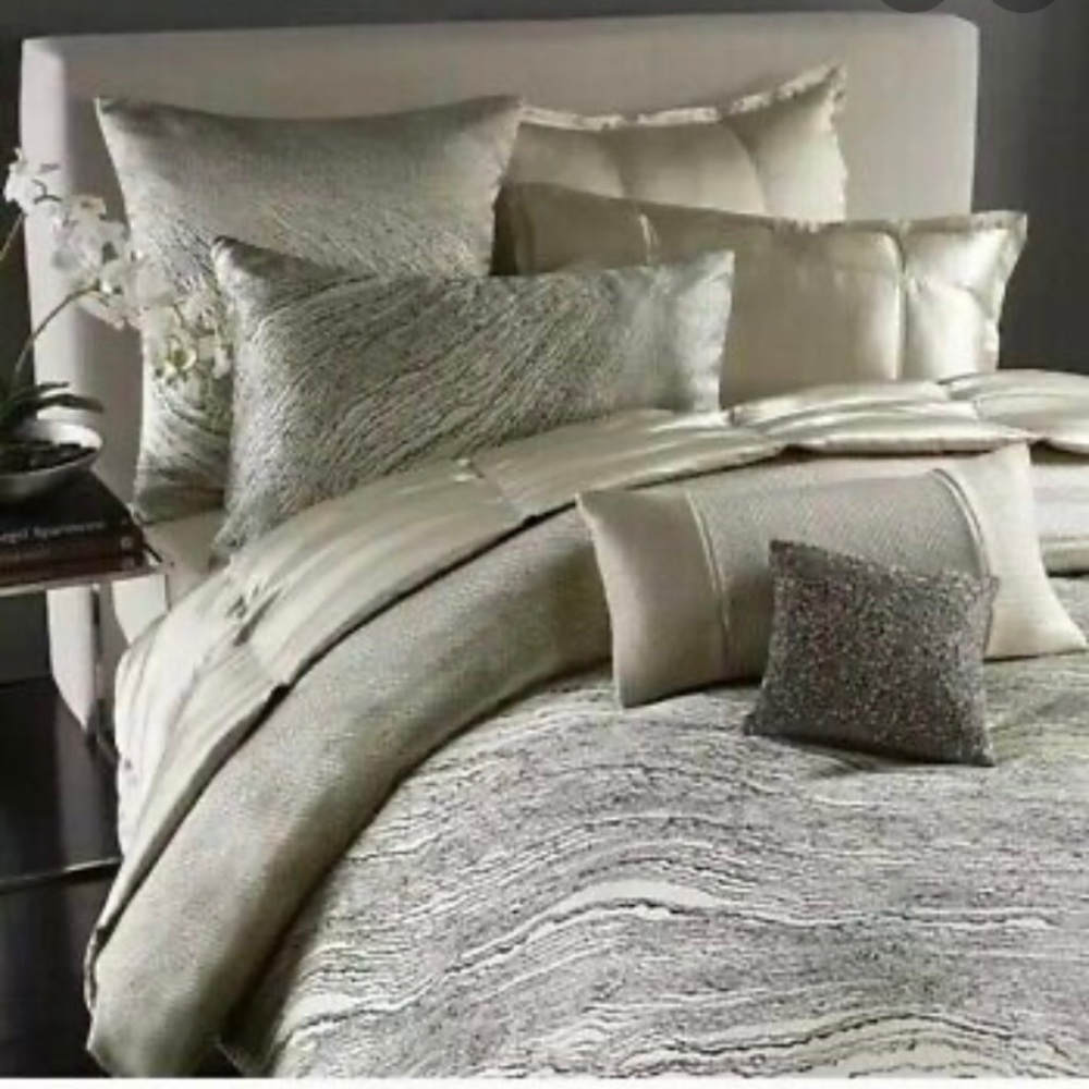 Donna Karan silk King Duvet cover